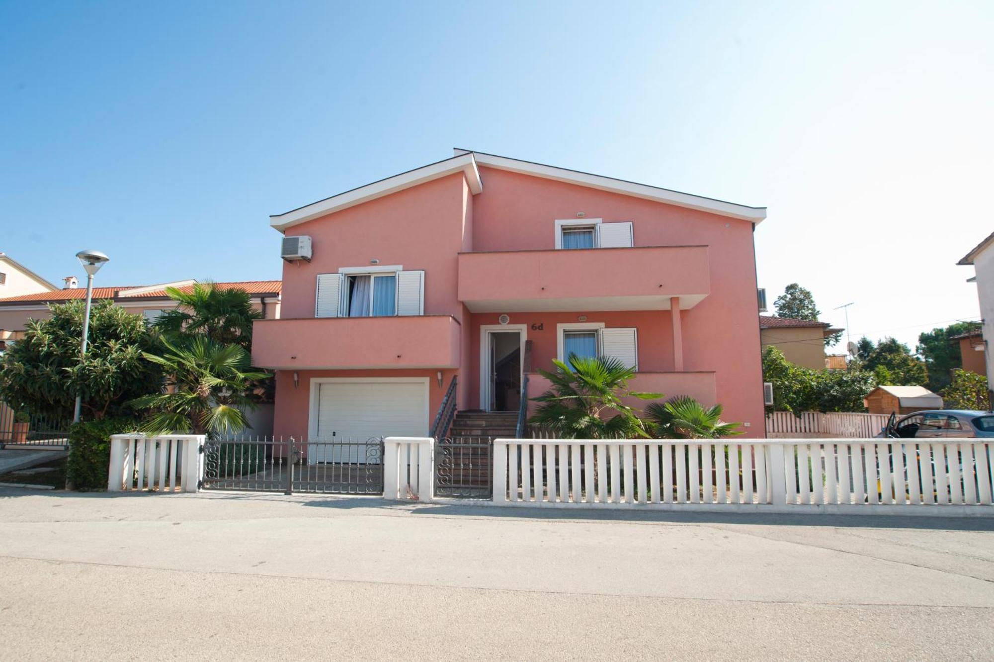 Apartments Maric With Parking Umag Buitenkant foto